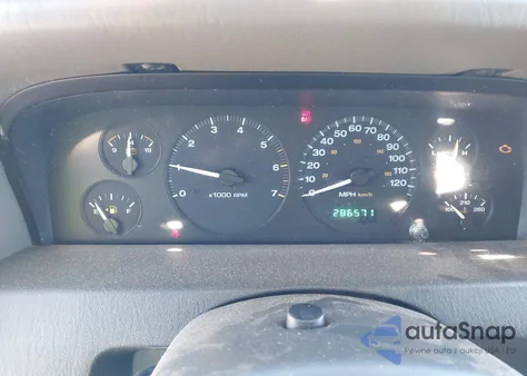 2002 Jeep Grand Cherokee Laredo из США, поврежденный, VIN 1J4GW48S32C328731